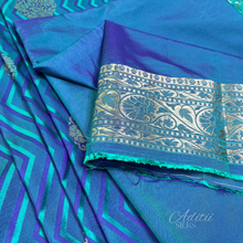 Load image into Gallery viewer, Two-Tone Art Silk Saree
